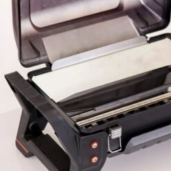 Char-Broil Gasgrill Grill2Go Anzahl Brenner: 2, Hauptgrillfläche: 44 X 28 Cm, 2,7 KW -Grillausrüstung 12 770